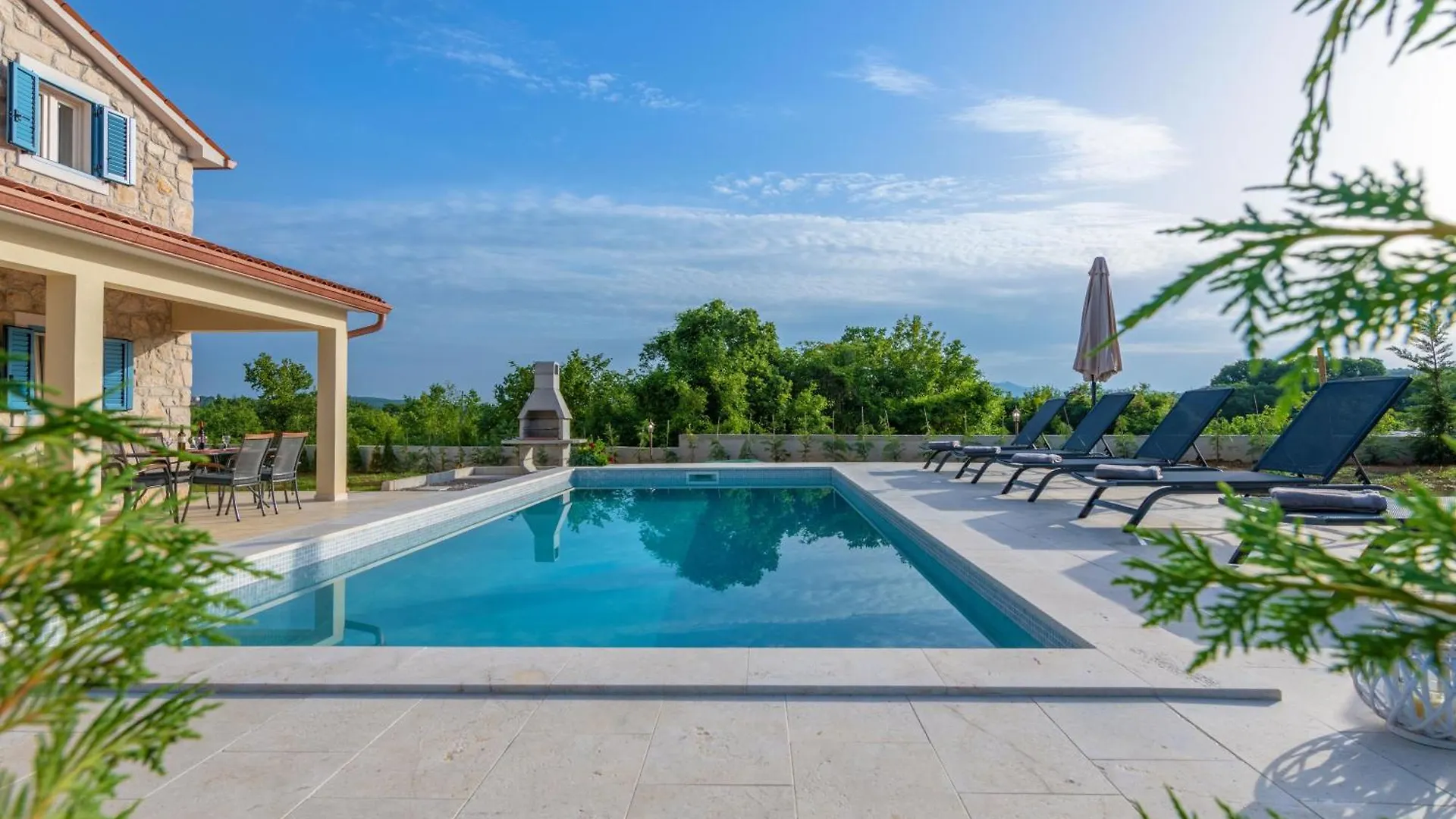 Hébergement de vacances Villa Leana, A Beautiful Stone Villa In A Tranquil Location Raša